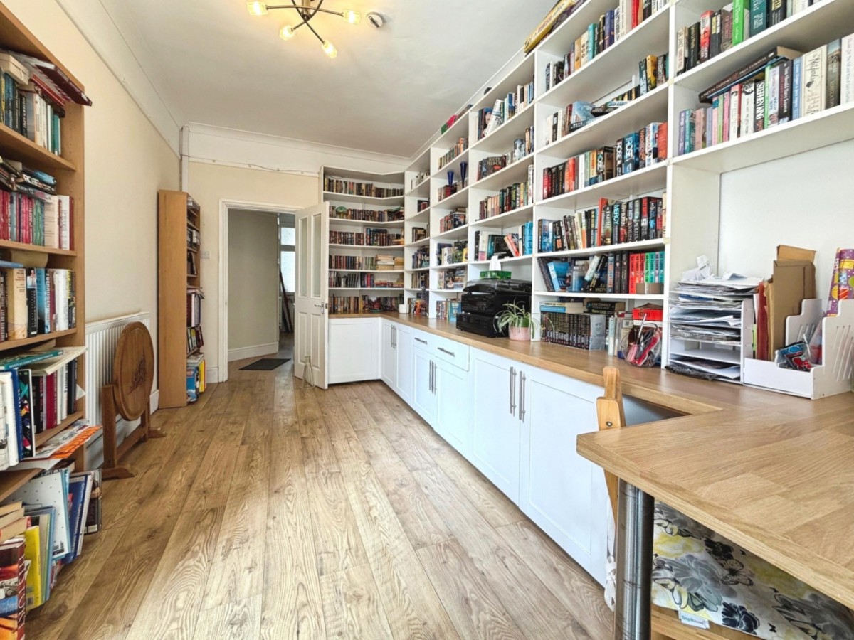 Cleeve Road, Knowle, BS4 2JP