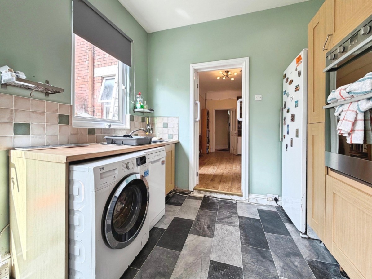 Cleeve Road, Knowle, BS4 2JP