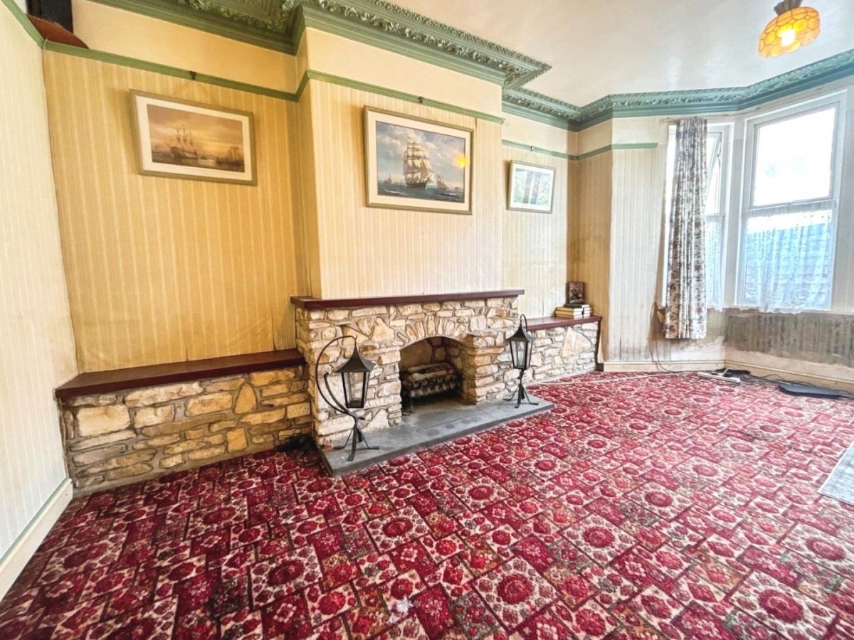 Cleeve Road, Knowle, BS4 2JP