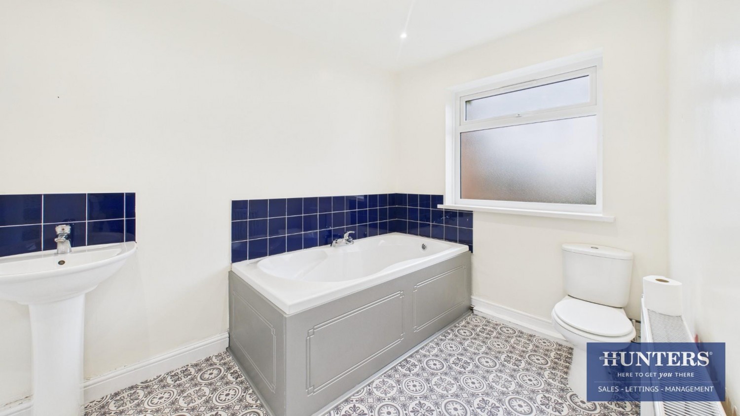 2 bedroom Flat to let in Front Street, East Boldon