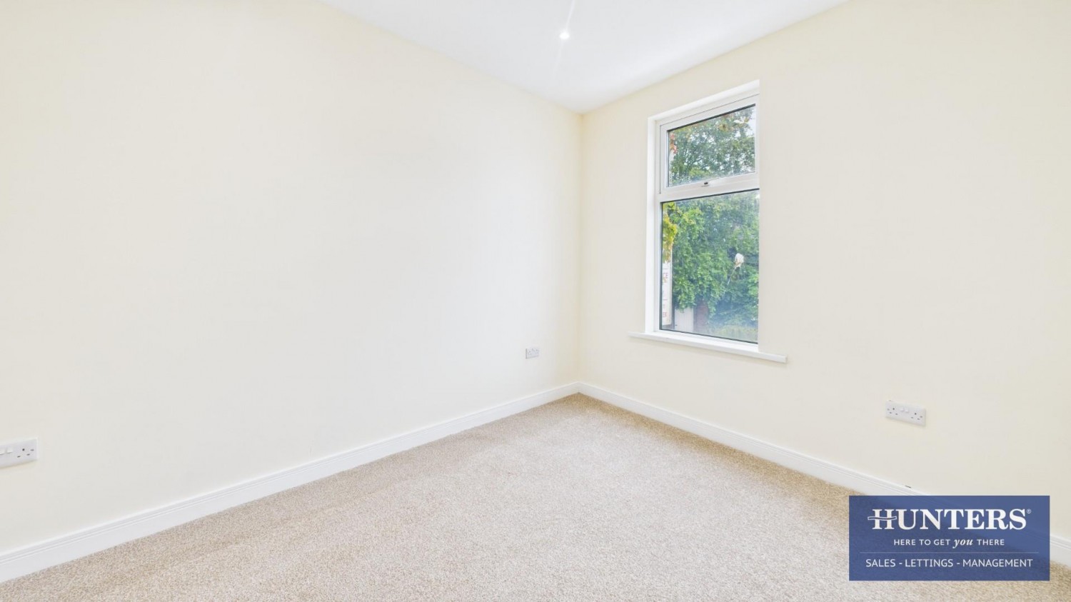2 bedroom Flat to let in Front Street, East Boldon
