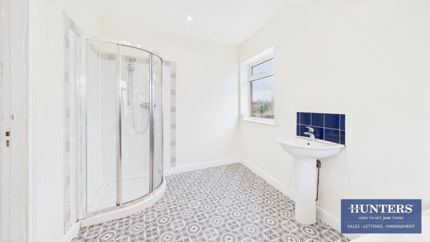 2 bedroom Flat to let in Front Street, East Boldon