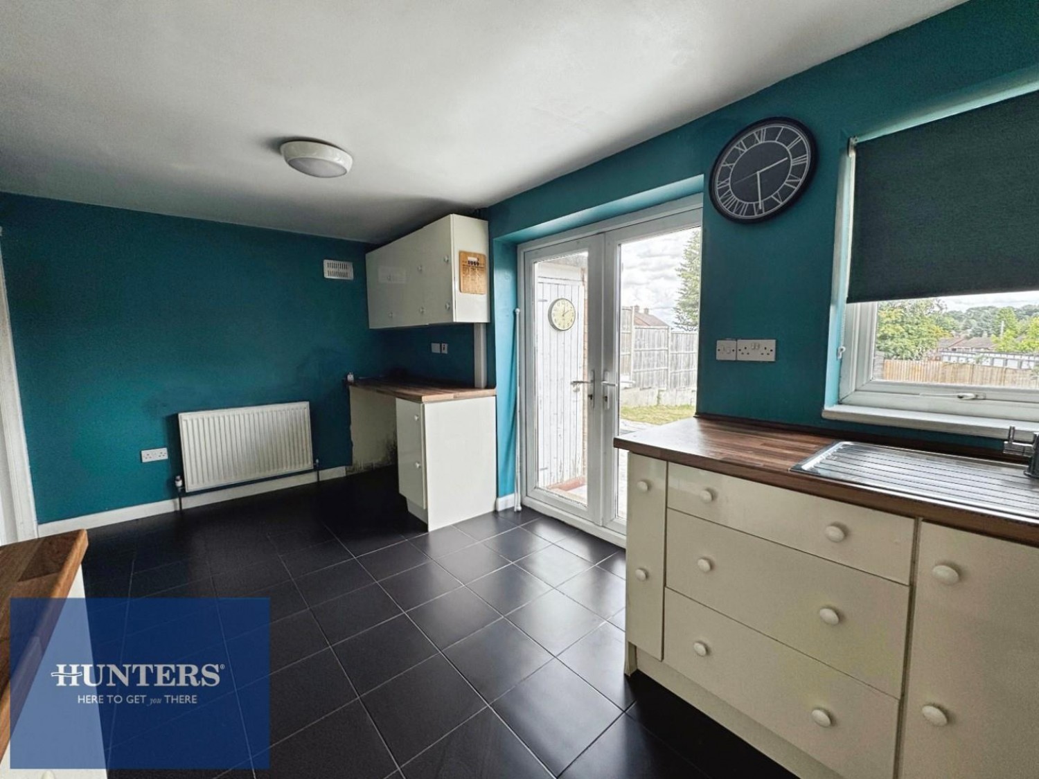 3 bedroom House for sale in Loundeswood Avenue, Newbold, Chesterfield, S41 8BJ