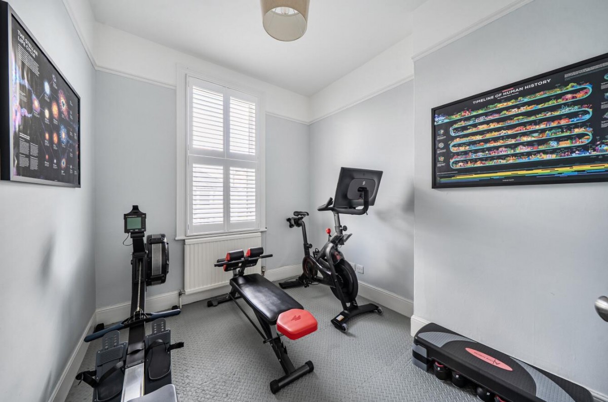 Ardgowan Road, London, SE6 1UU