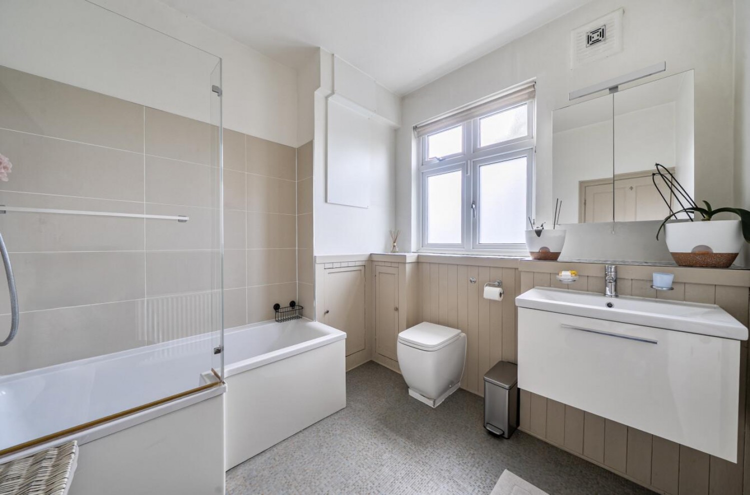 4 bedroom House for sale in Ardgowan Road, London, SE6 1UU