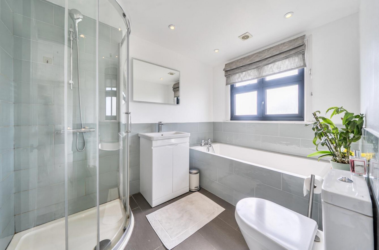 4 bedroom House for sale in Ardgowan Road, London, SE6 1UU
