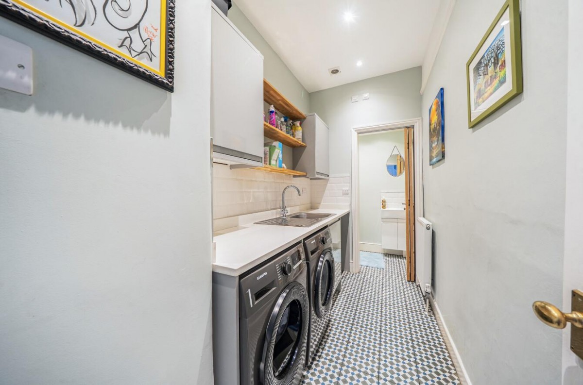 Ardgowan Road, London, SE6 1UU