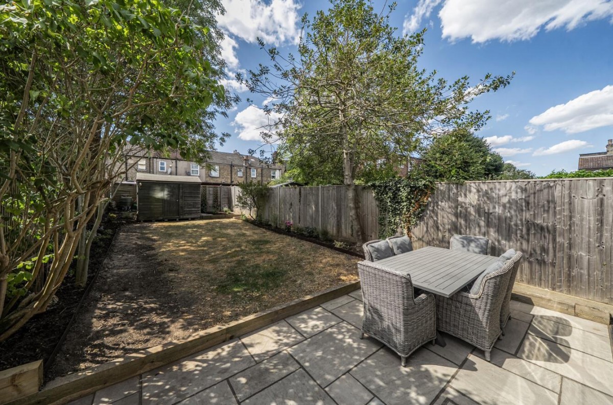 Ardgowan Road, London, SE6 1UU