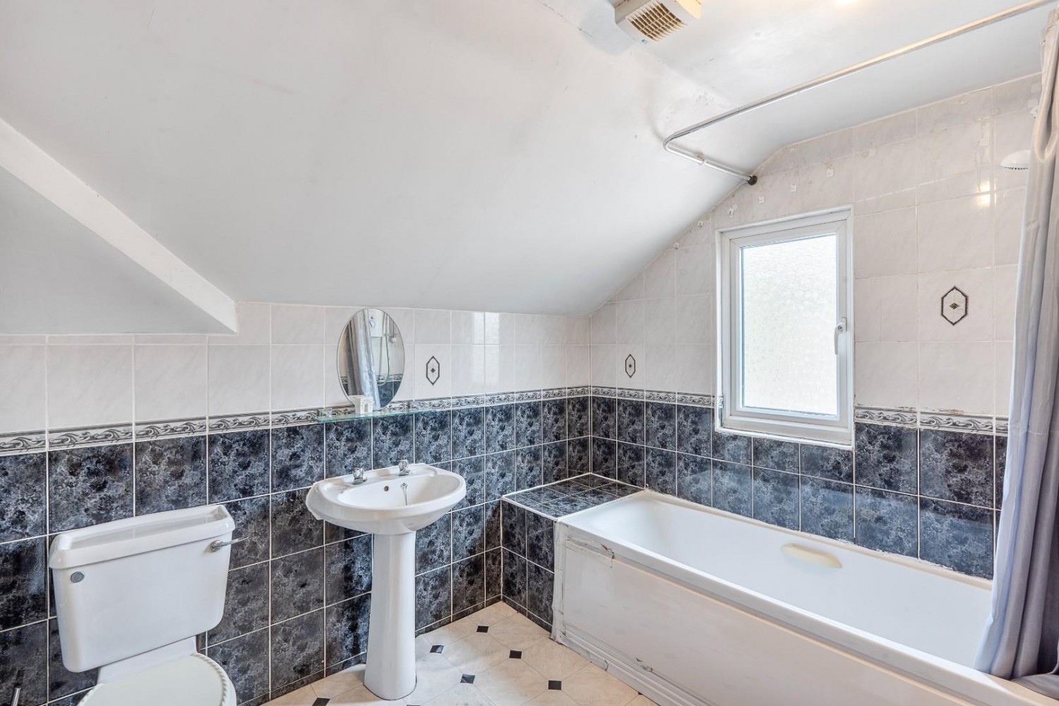 6 bedroom House for sale in Scott Hall Road, Moortown, Leeds
