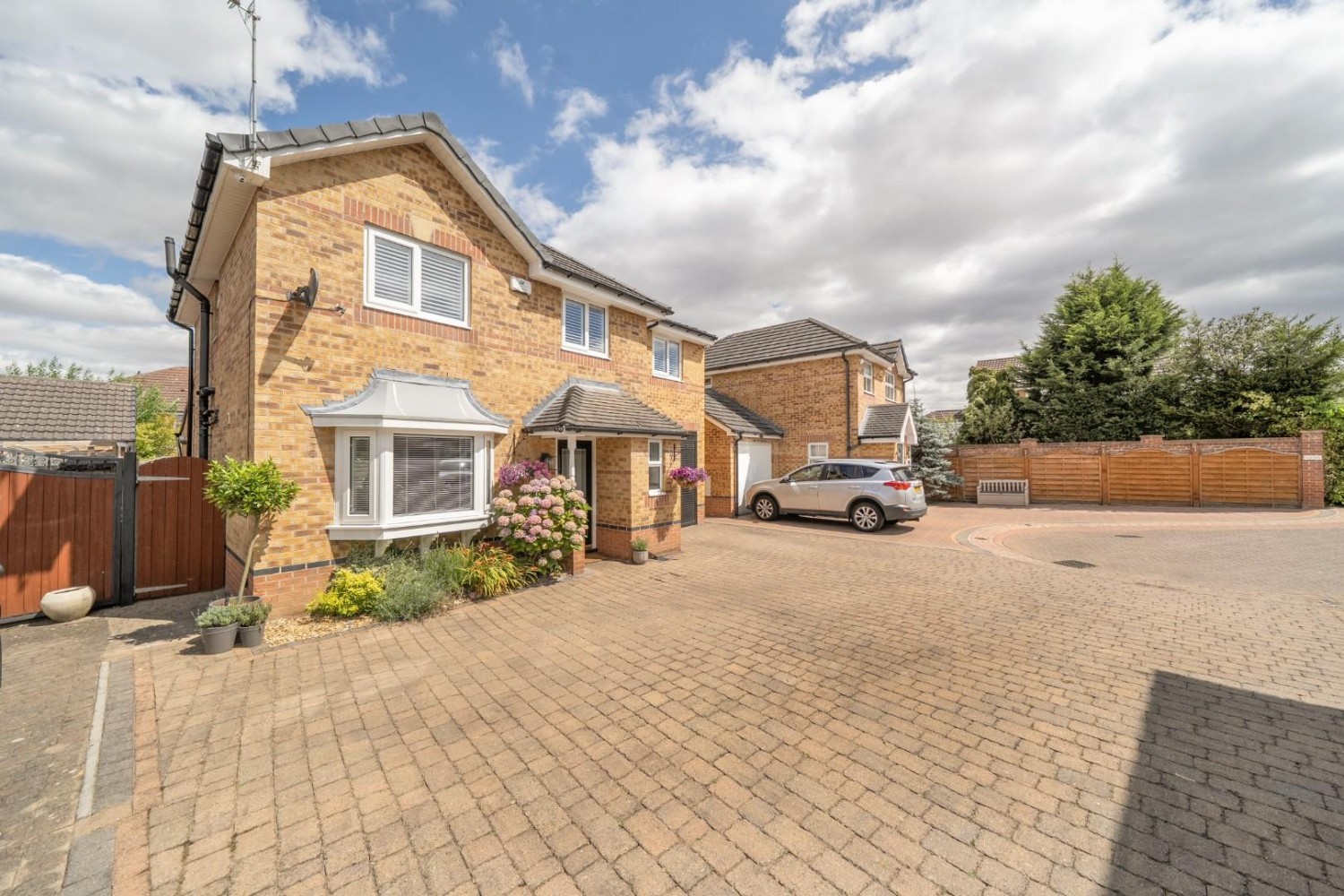 4 bedroom House for sale in Swallowood Court, Brampton Bierlow, Rotherham