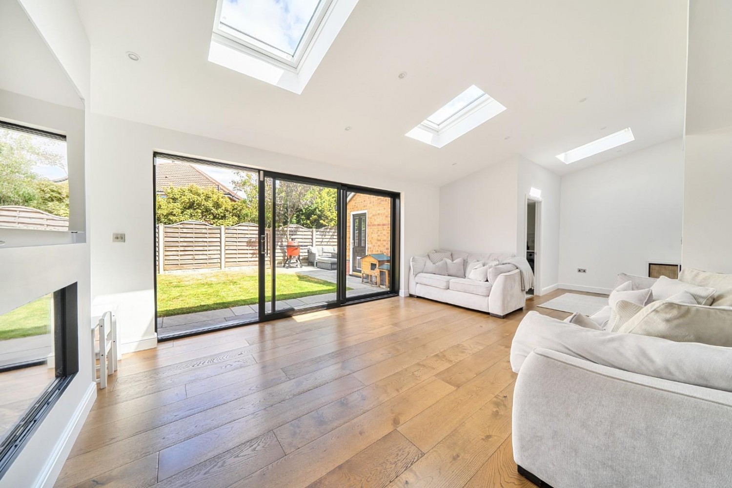 4 bedroom House for sale in Swallowood Court, Brampton Bierlow, Rotherham