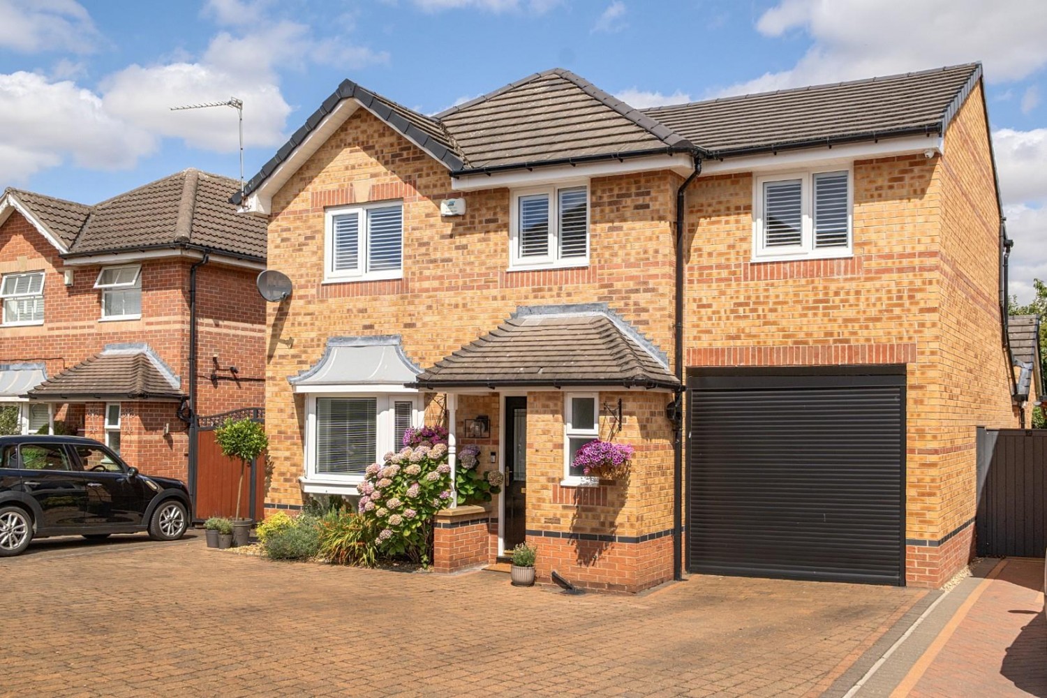 4 bedroom House for sale in Swallowood Court, Brampton Bierlow, Rotherham