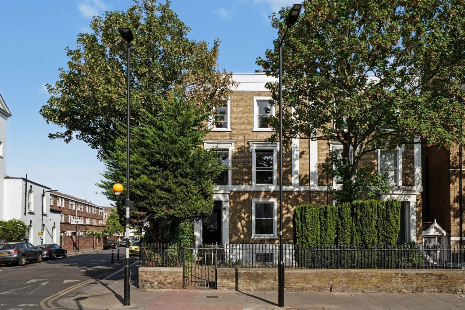 1 bedroom Flat for sale in Albion Road, London, N16