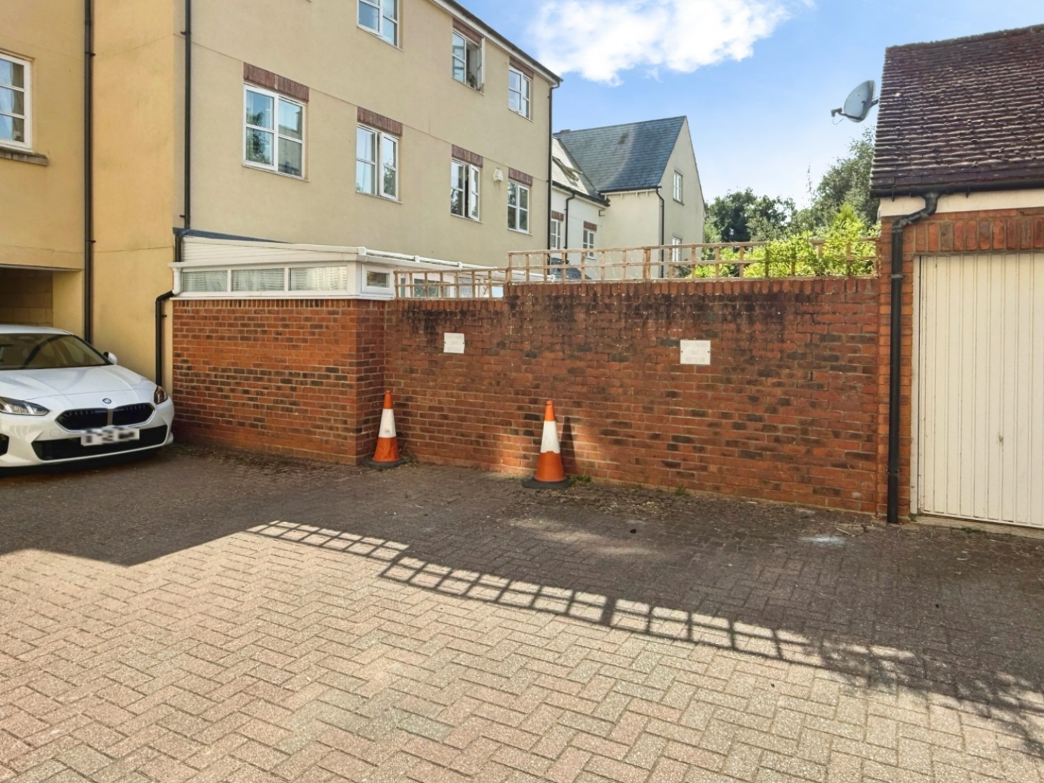 1 bedroom Flat for sale in Home Orchard, Ebley, Stroud