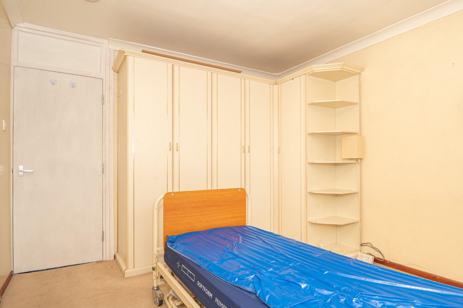 3 bedroom House for sale in Rycroft Drive, Leeds