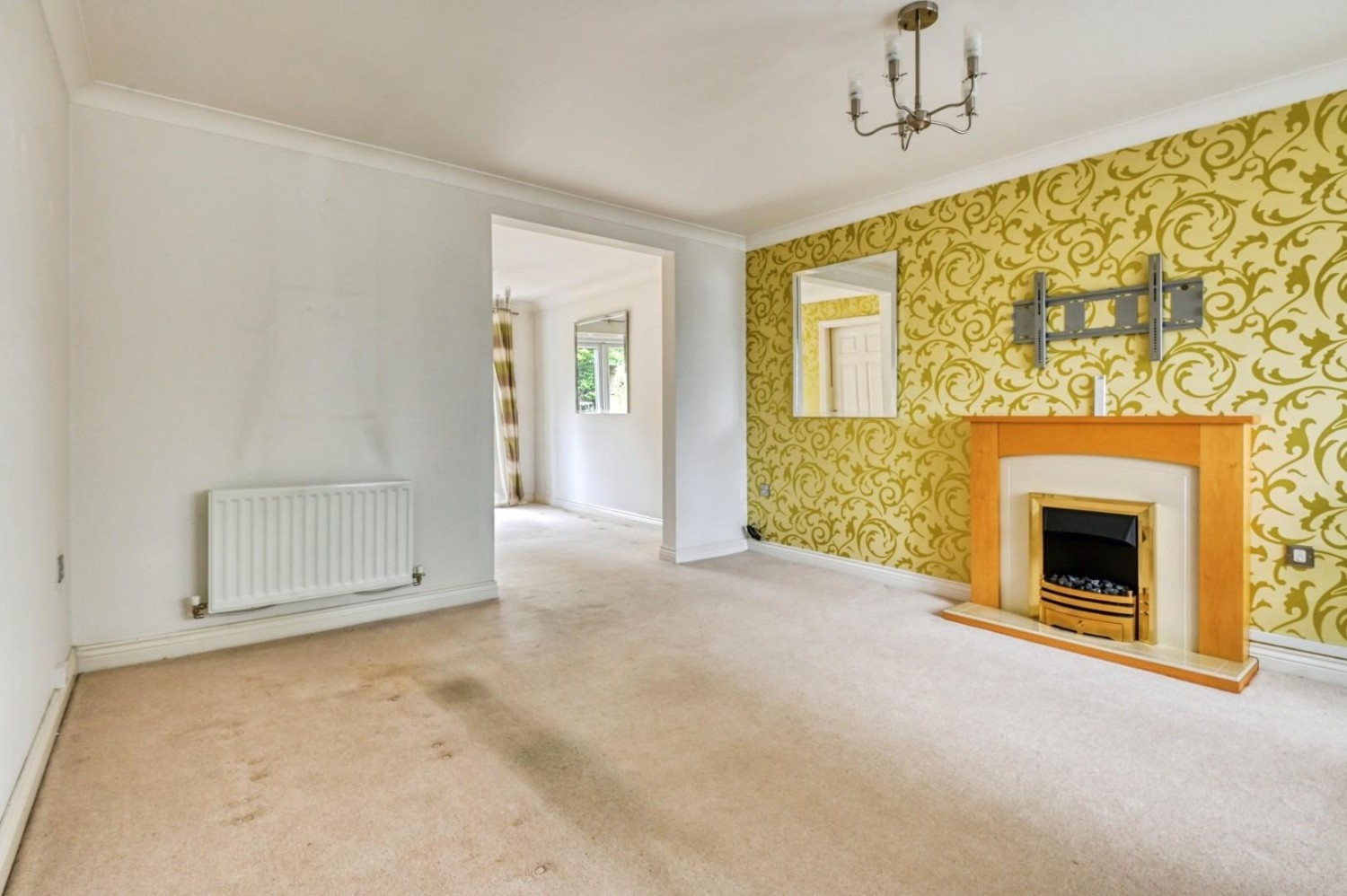 4 bedroom House for sale in Leyland Road, Glascote, Tamworth