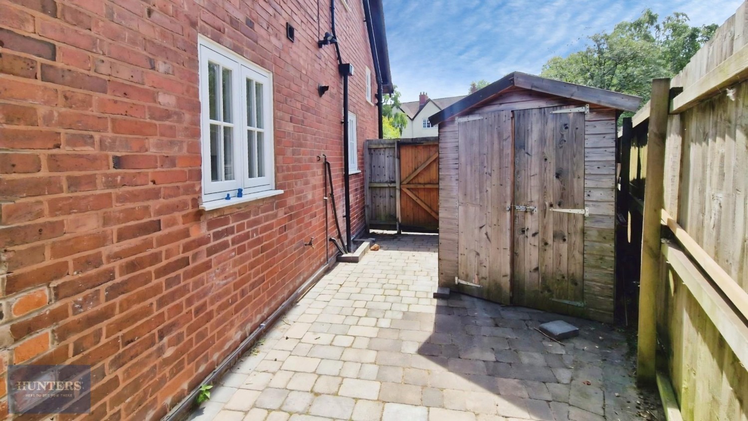 4 bedroom House to let in Carless Avenue, Harborne, Birmingham