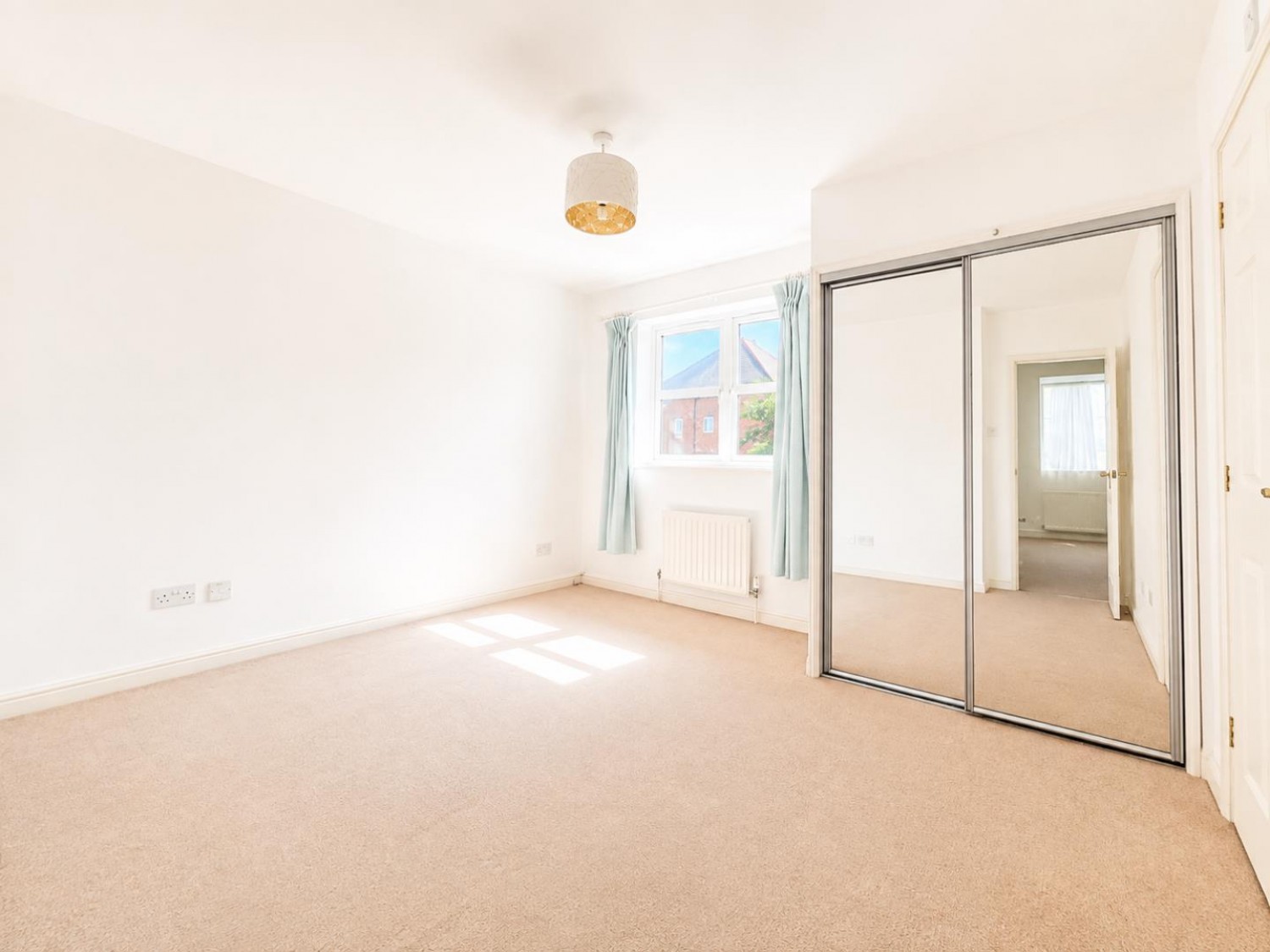 3 bedroom House for sale in Mill Court, Ashford