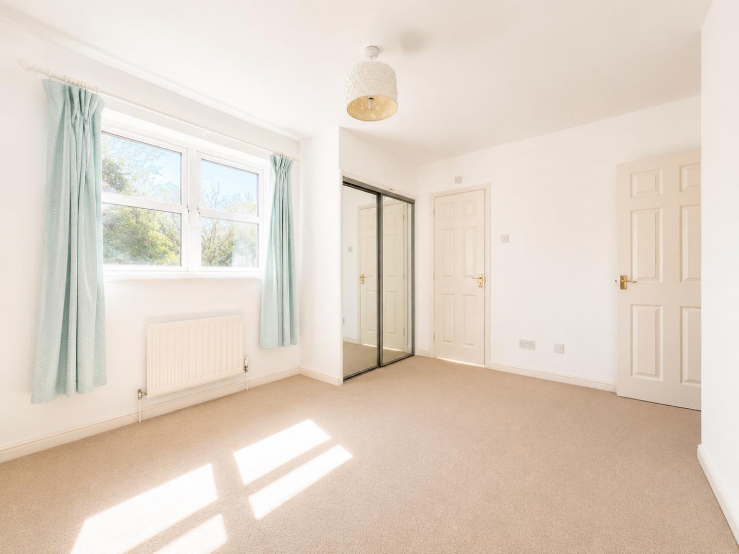 3 bedroom House for sale in Mill Court, Ashford