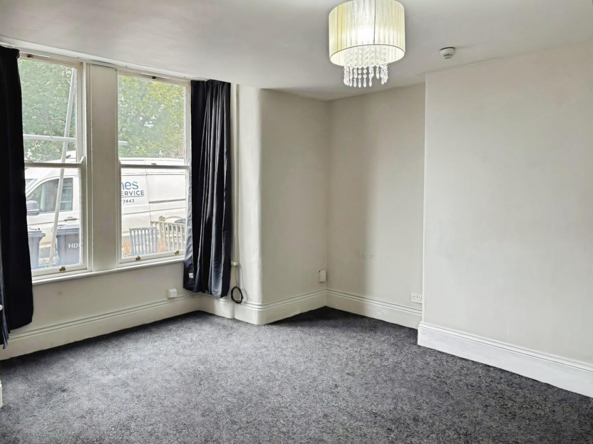 Hookstone Road, Harrogate, HG2 8BT