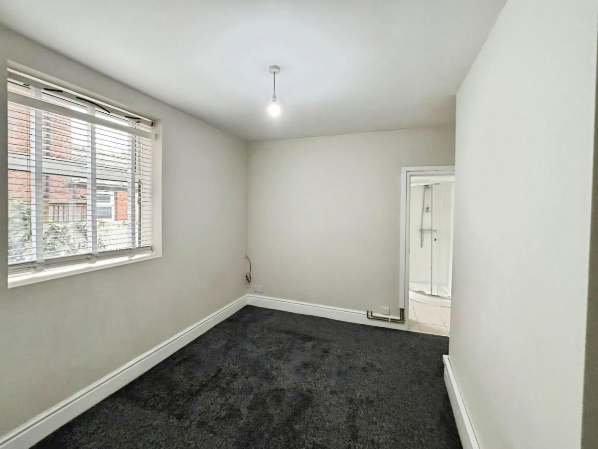 Hookstone Road, Harrogate, HG2 8BT