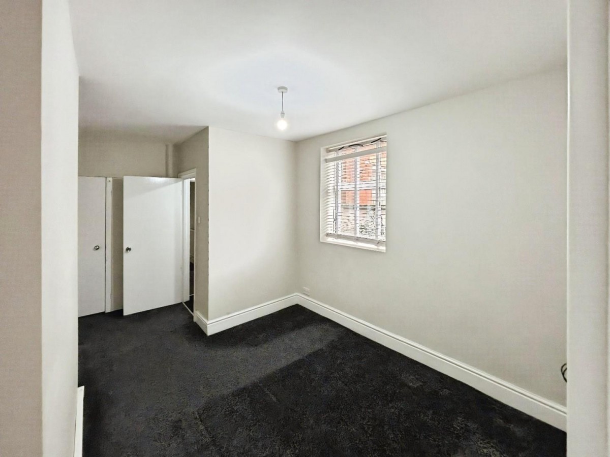Hookstone Road, Harrogate, HG2 8BT