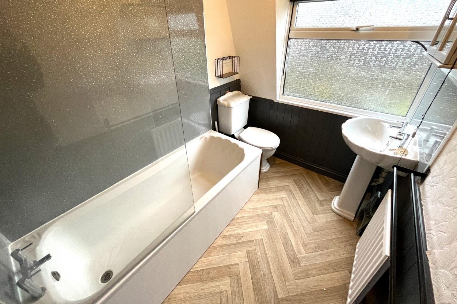 3 bedroom House to let in Dale Park Rise, Cookridge, Leeds