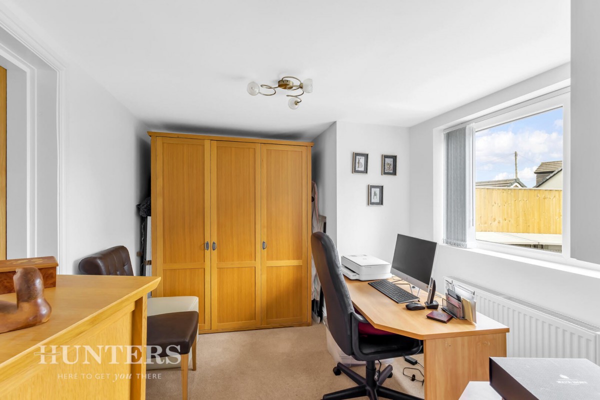 Milbury Drive, Hollingworth Lake OL15 0BZ