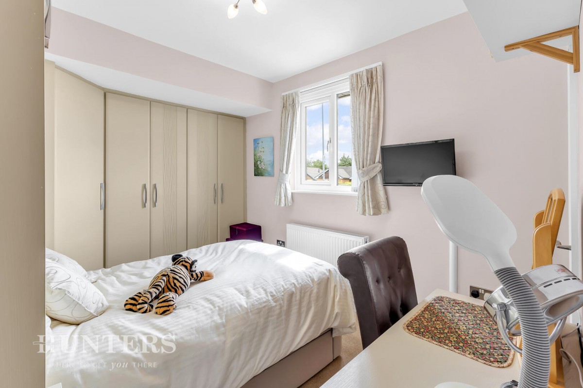 Milbury Drive, Hollingworth Lake OL15 0BZ