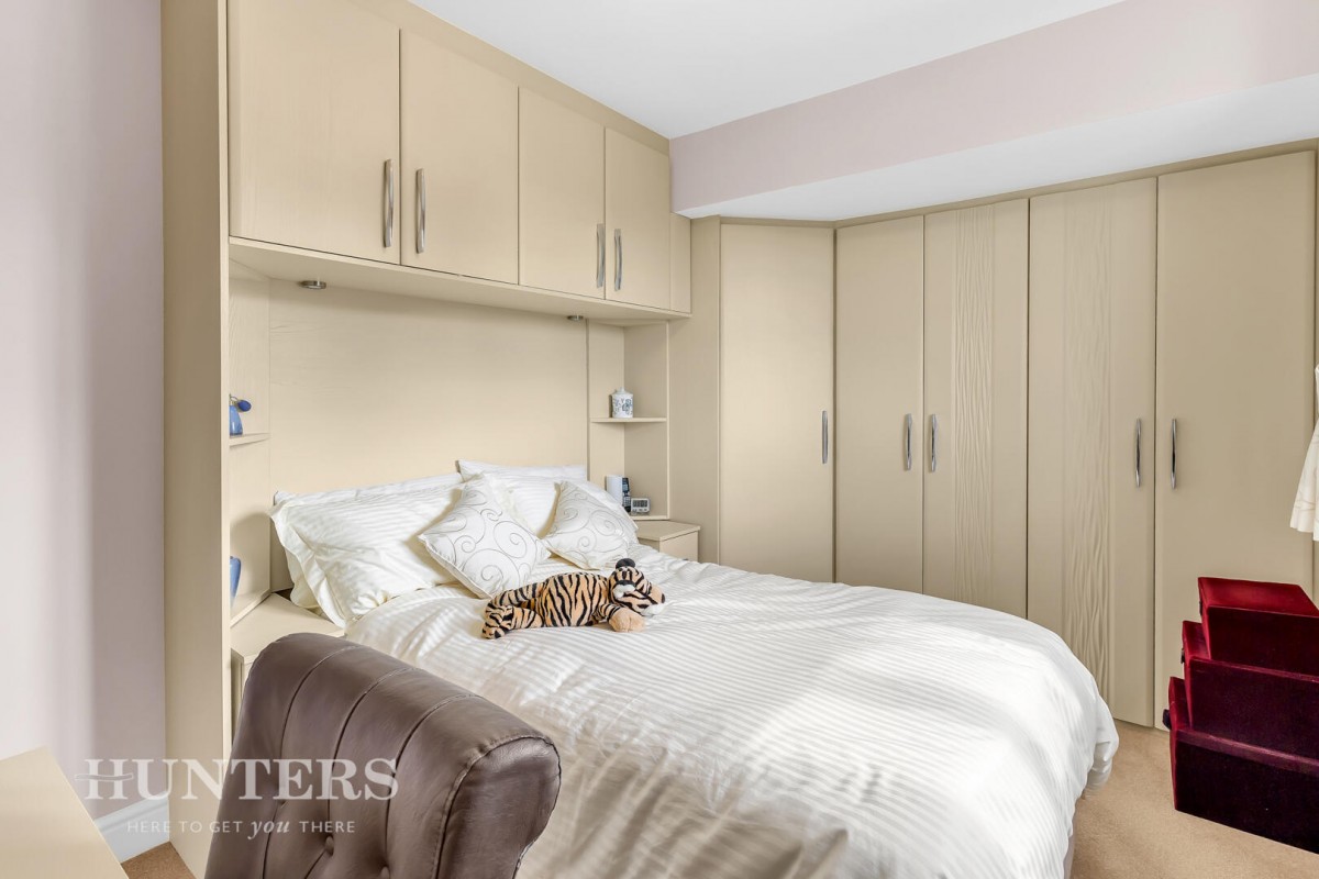 Milbury Drive, Hollingworth Lake OL15 0BZ
