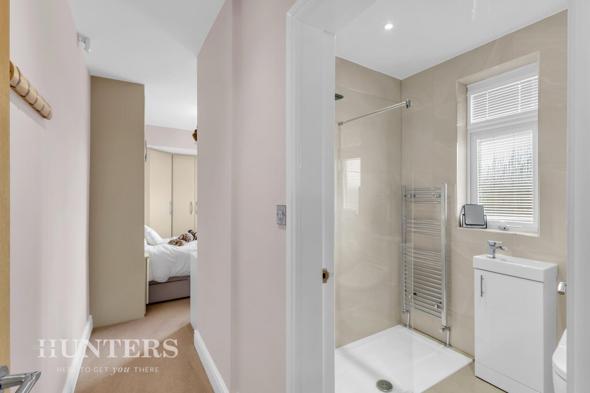 Milbury Drive, Hollingworth Lake OL15 0BZ