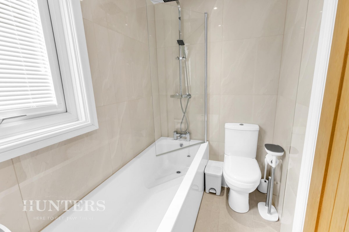 Milbury Drive, Hollingworth Lake OL15 0BZ