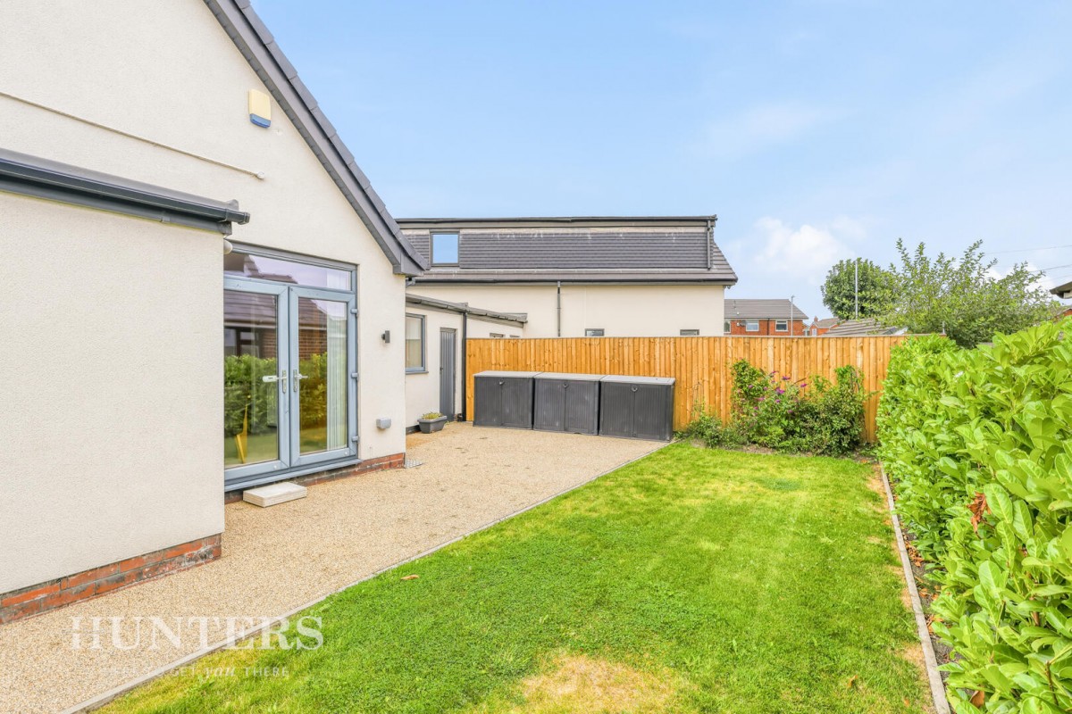 Milbury Drive, Hollingworth Lake OL15 0BZ