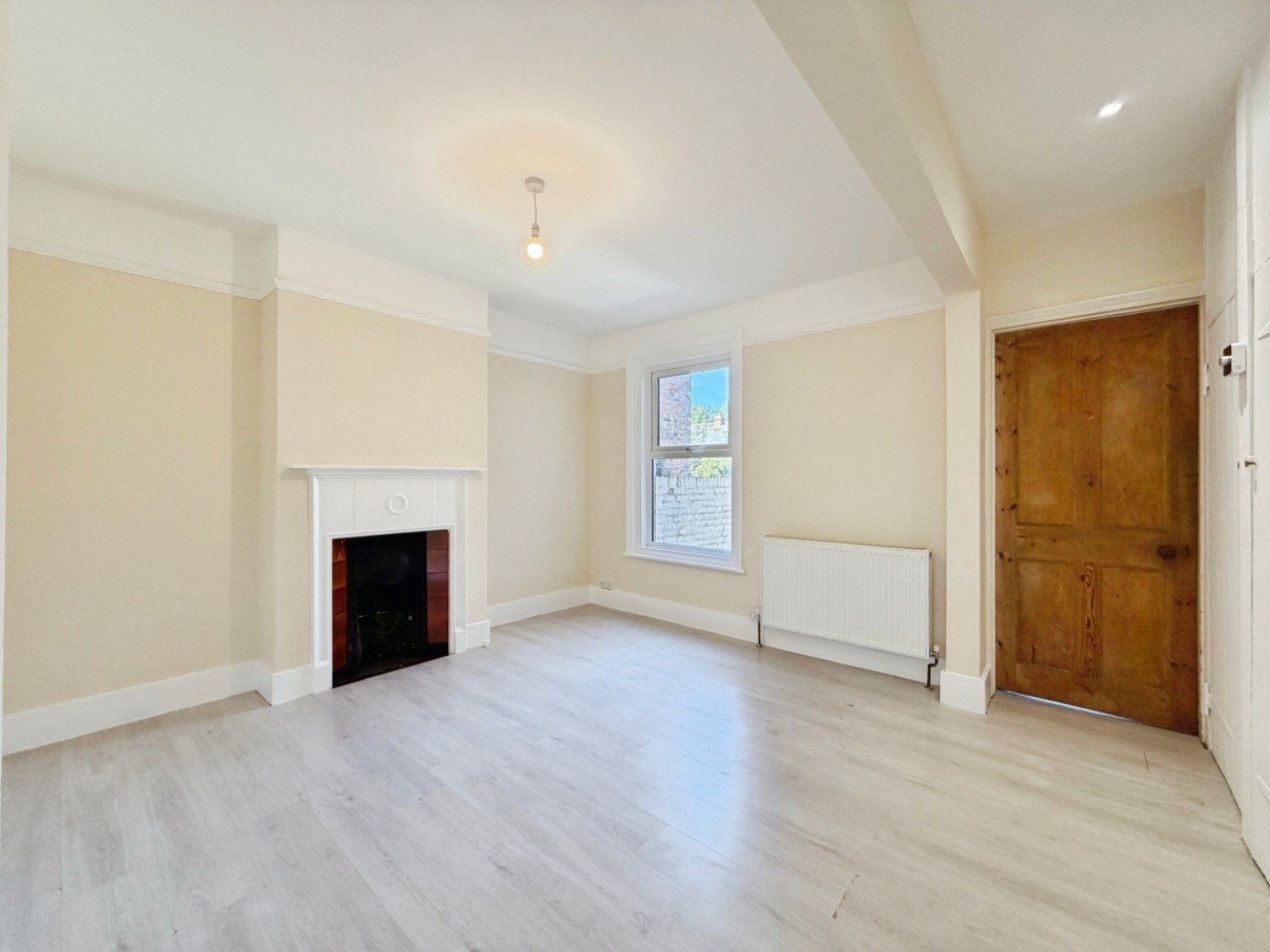 4 bedroom House to let in Somerset Road, Folkestone, Kent