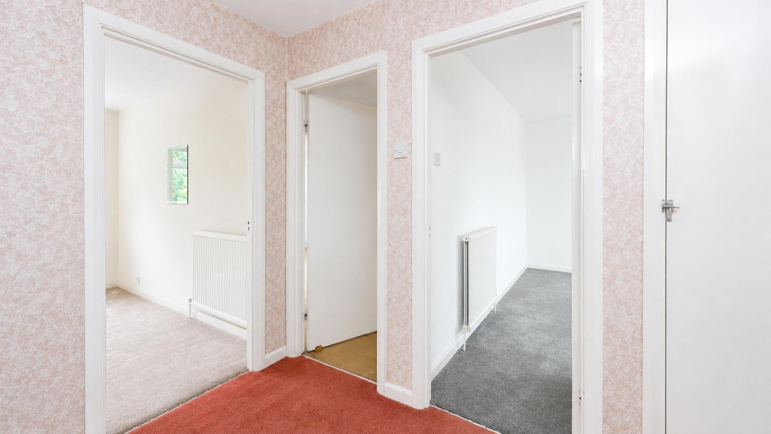 3 bedroom House to let in The Manor Drive, Worcester Park