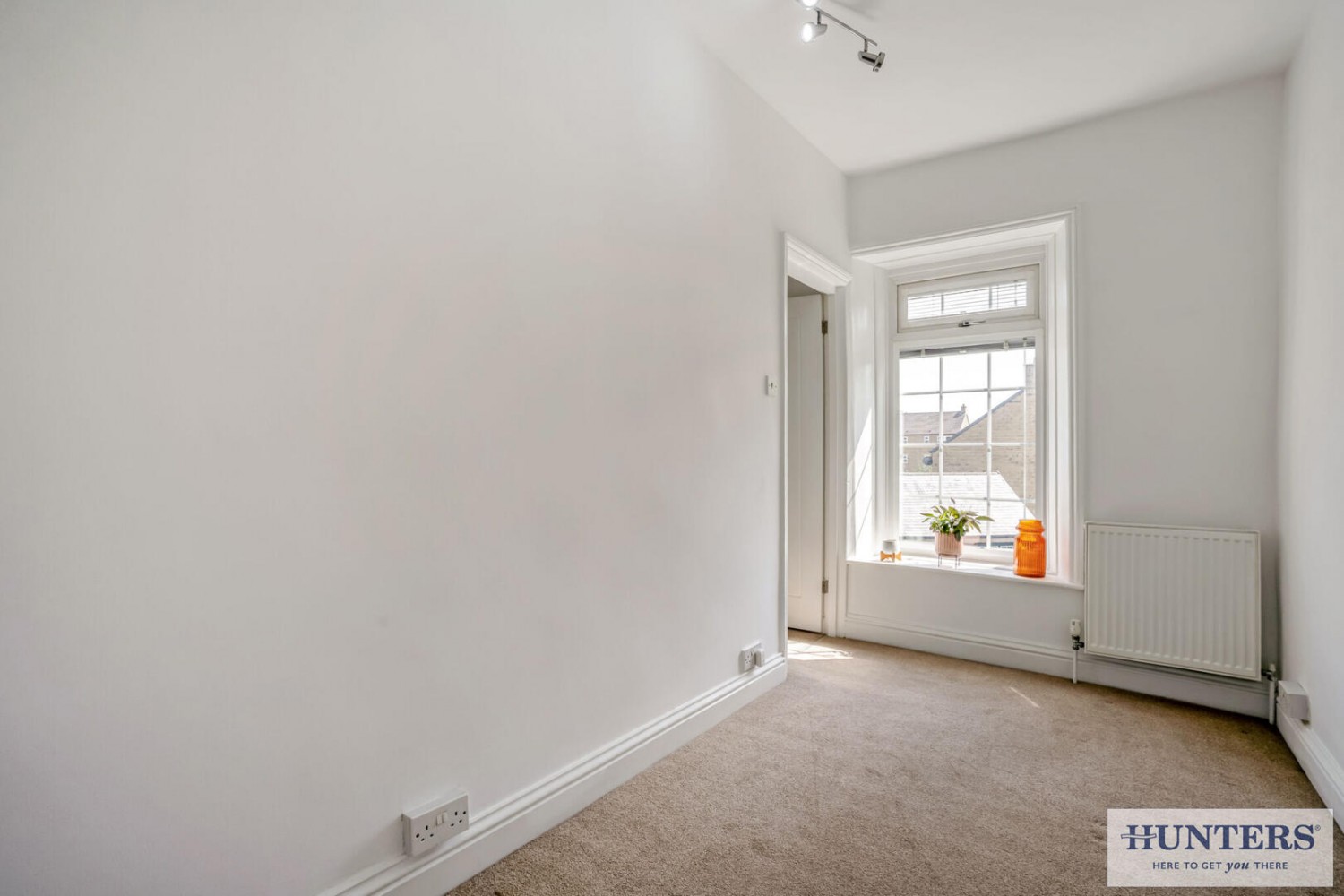 2 bedroom House for sale in Springfield Road, Guiseley, Leeds