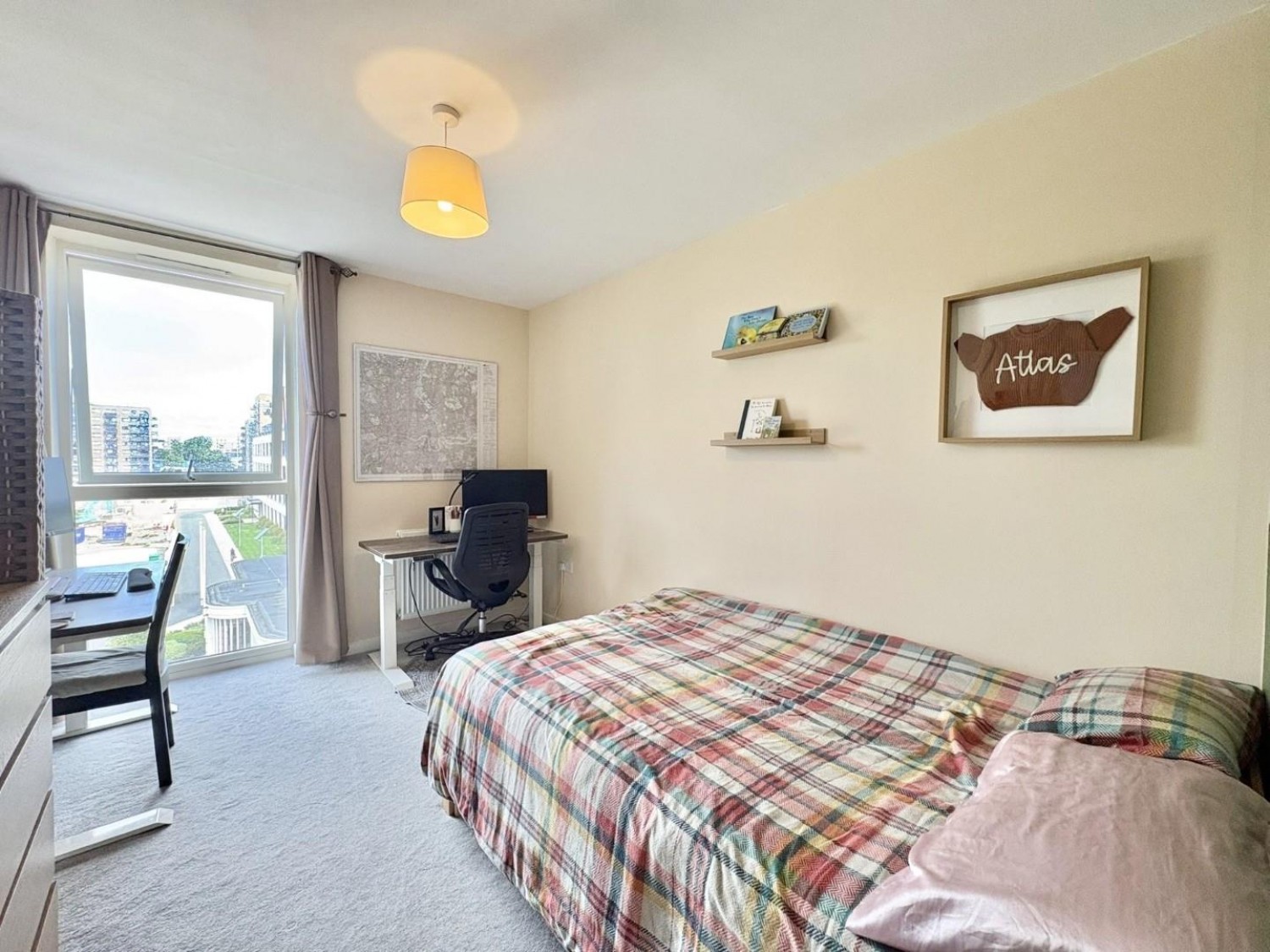 2 bedroom Flat for sale in Laurina Apartments, Carnation Gardens, Hayes