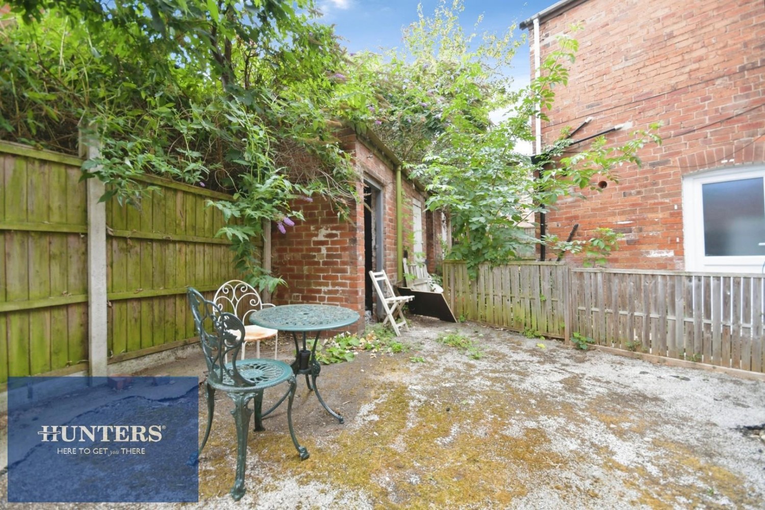 2 bedroom House for sale in Hardwick Street, Stonegravels, Chesterfield, S41 7ND