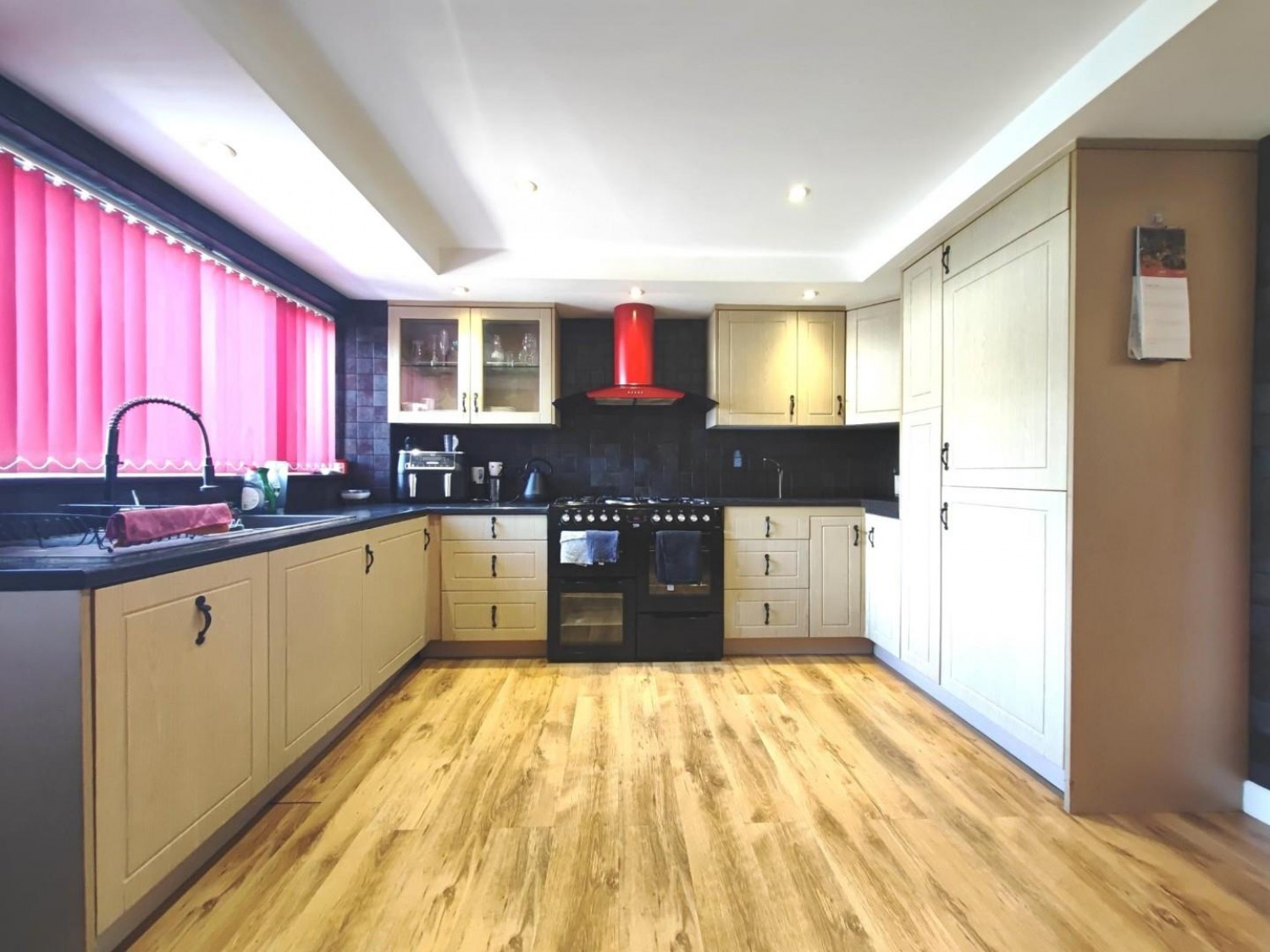3 bedroom House for sale in Beaulieu Gardens, Blackwater, Camberley