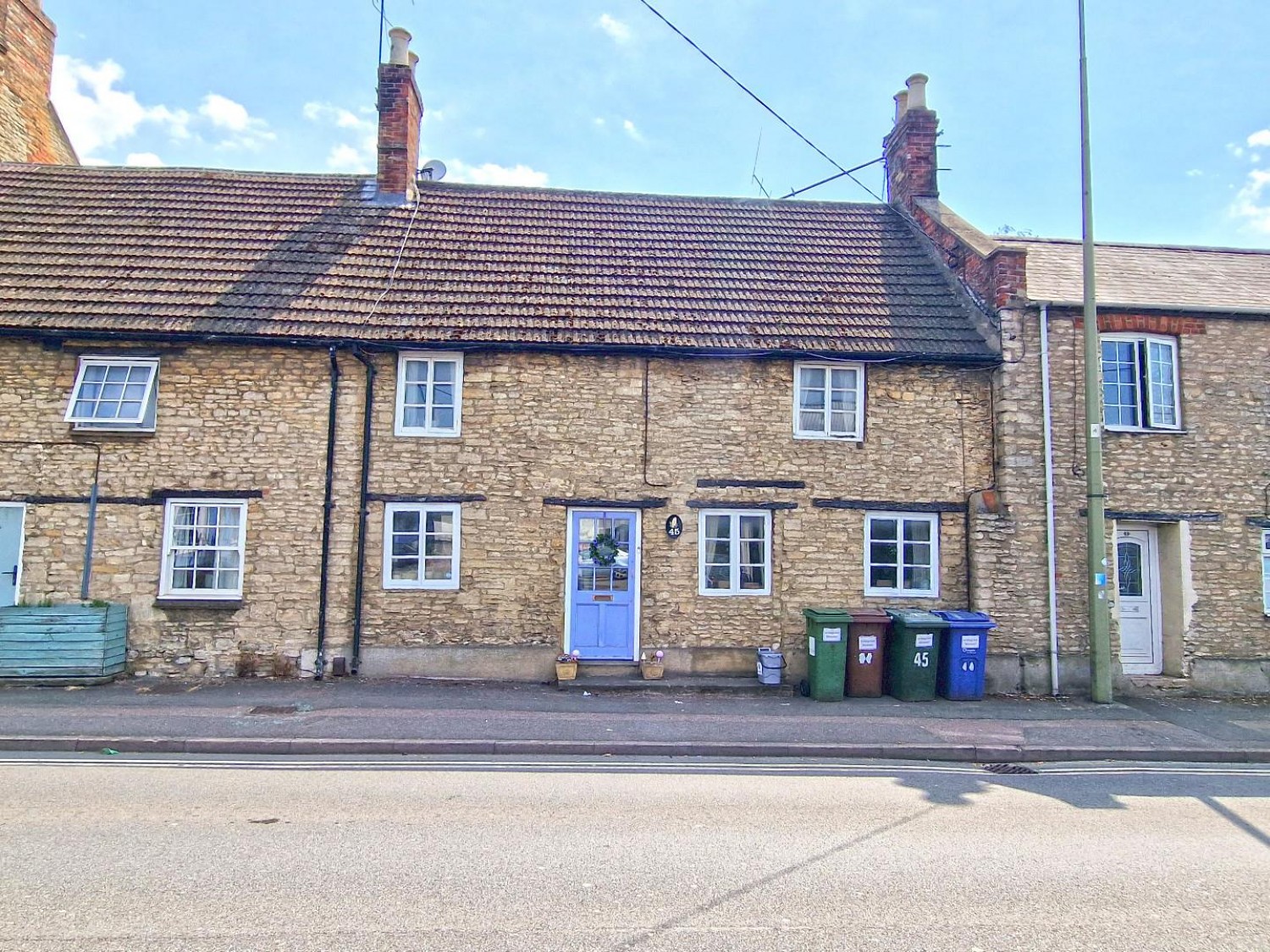 2 bedroom House for sale in Kings End, Bicester