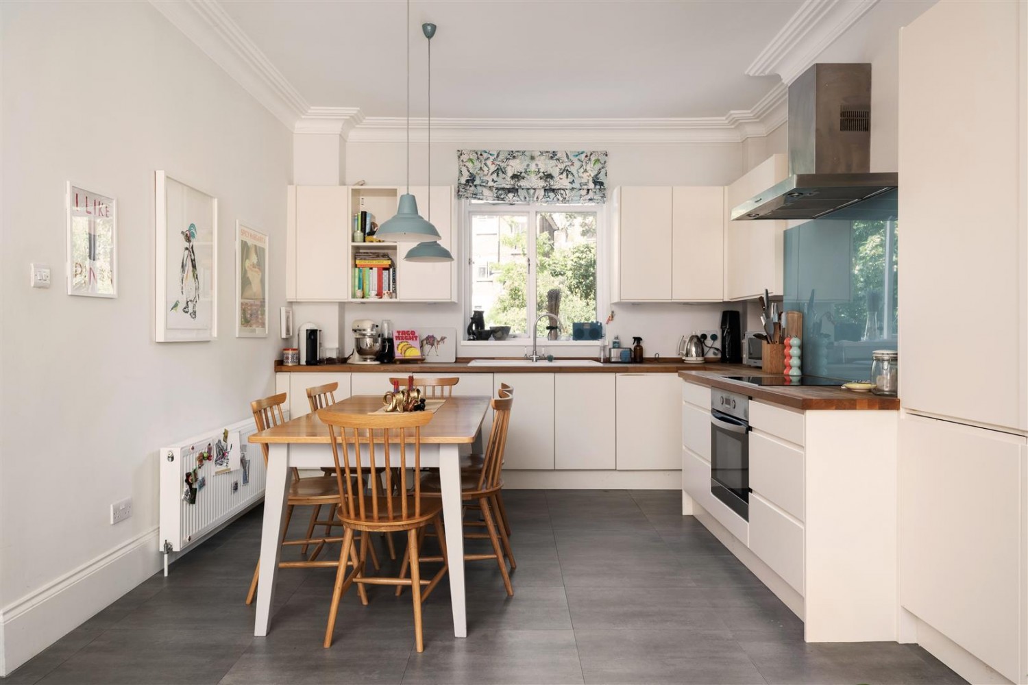 2 bedroom Flat for sale in Lilford Road, London, SE5