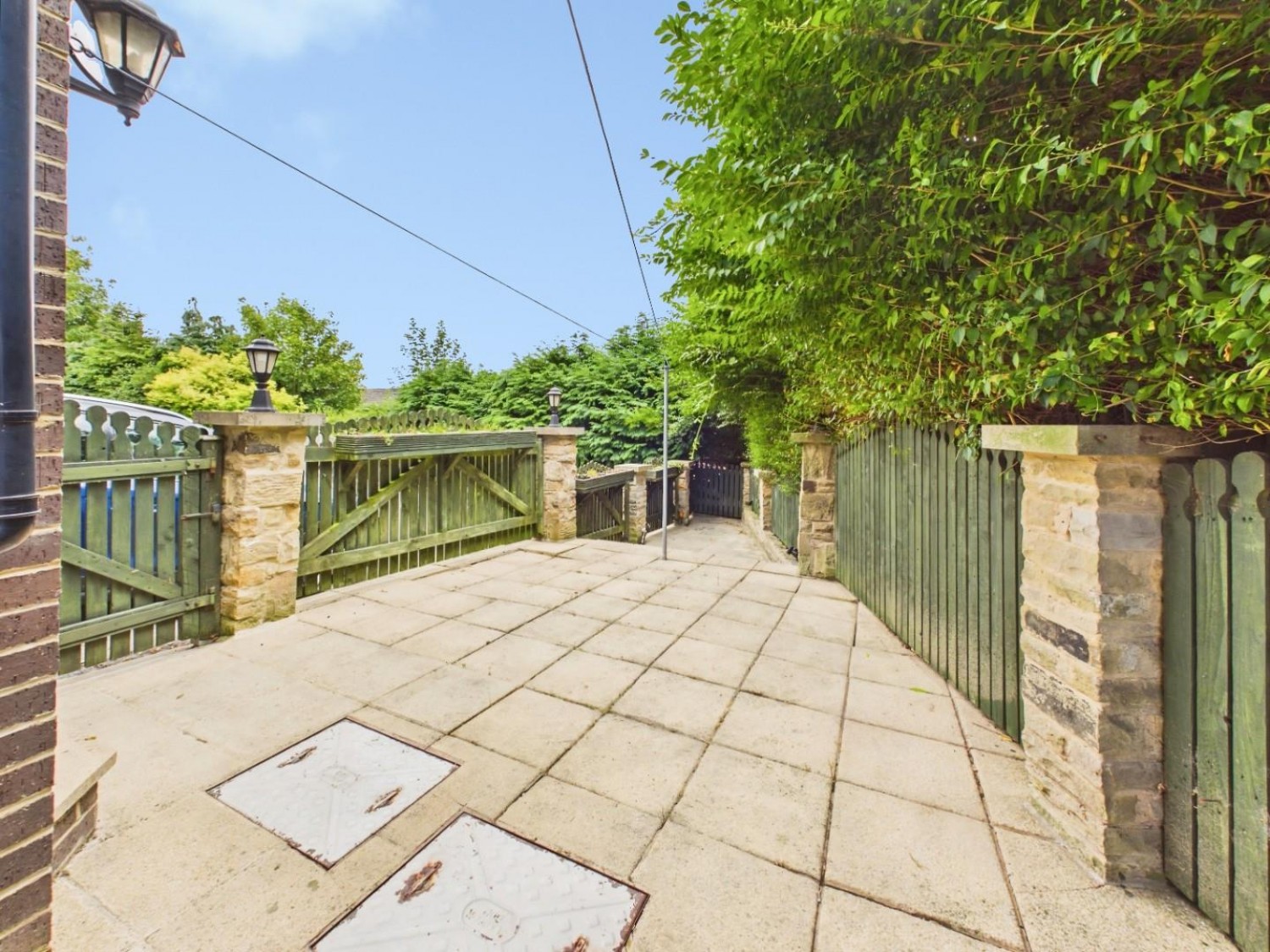 3 bedroom House for sale in Cliffe Terrace, Baildon, Shipley