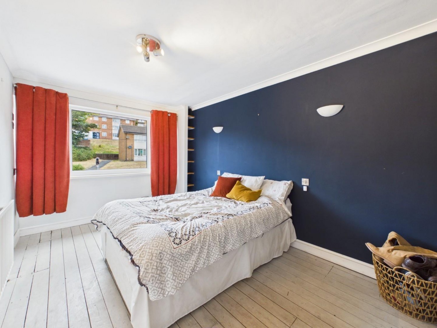 3 bedroom House for sale in Cliffe Terrace, Baildon, Shipley