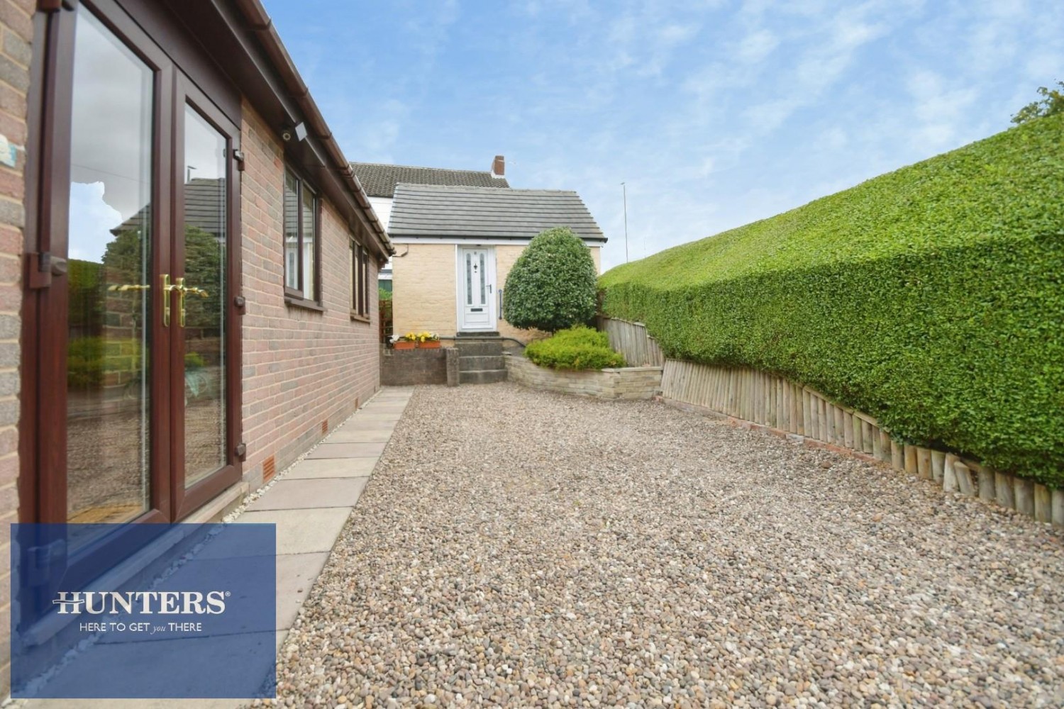 3 bedroom Bungalow for sale in Renishaw Road, Mastin Moor, Chesterfield, S43 3DW
