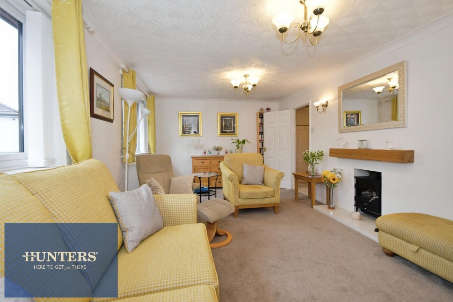 3 bedroom Bungalow for sale in Renishaw Road, Mastin Moor, Chesterfield, S43 3DW