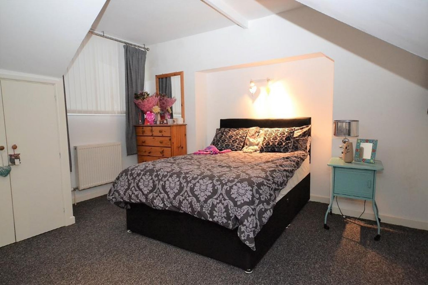 5 bedroom Flat to let in St. Kilda Parade, Gloucester, Gloucestershire