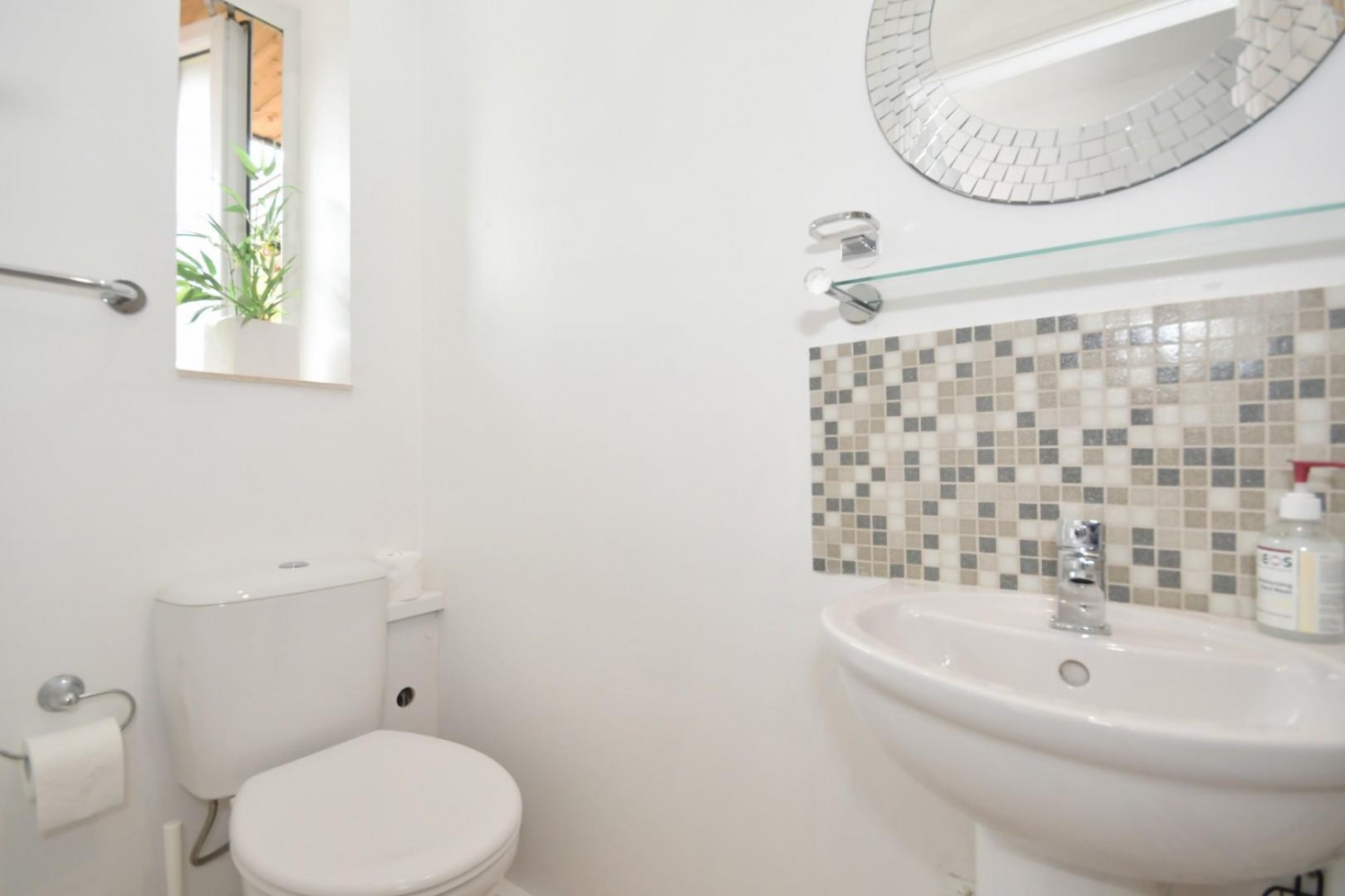 4 bedroom House for sale in Queen Victoria Road, New Tupton, Chesterfield