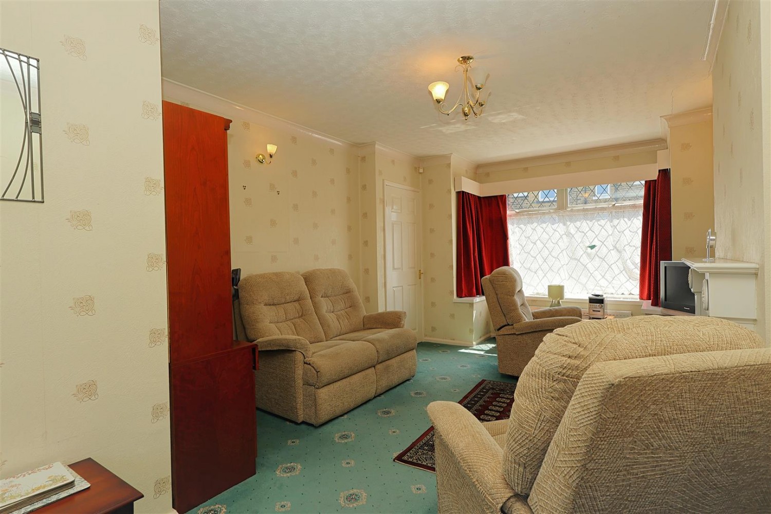 2 bedroom House for sale in Thorpe Road, Pudsey