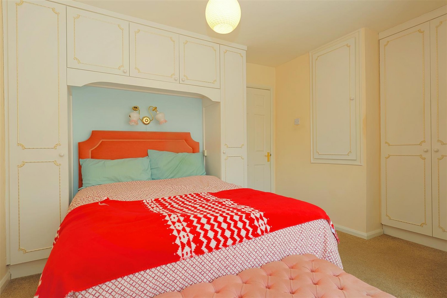 2 bedroom House for sale in Thorpe Road, Pudsey