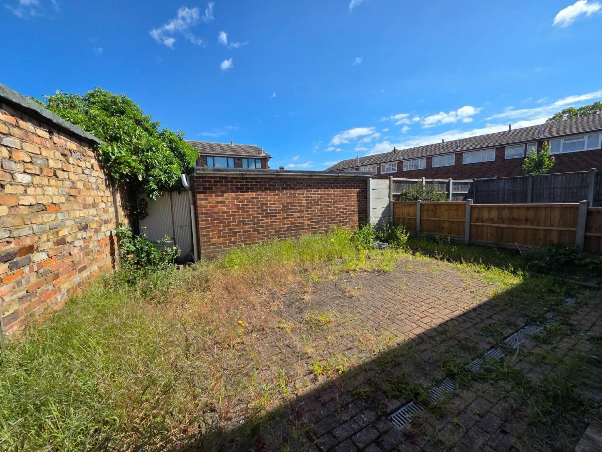 Edward Road, Chadwell Heath, RM6